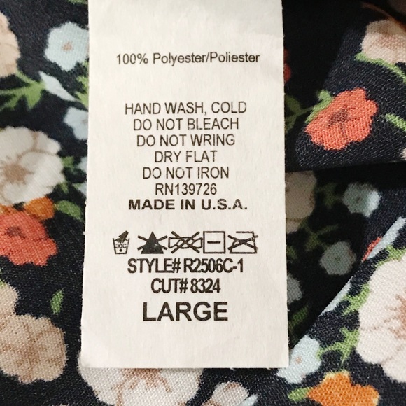 1 left Black Floral Romper in large - Picture 7 of 7